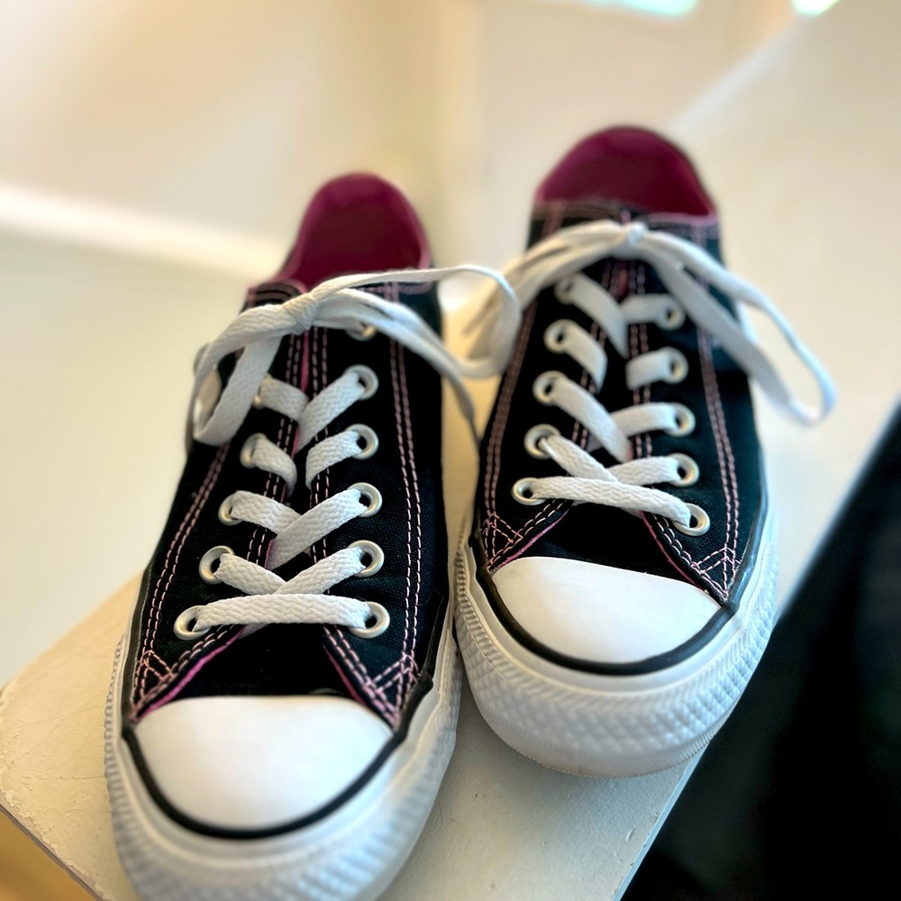 CONVERSE All Star Low Black Canvas w pink thead Chuck Taylor Shoes